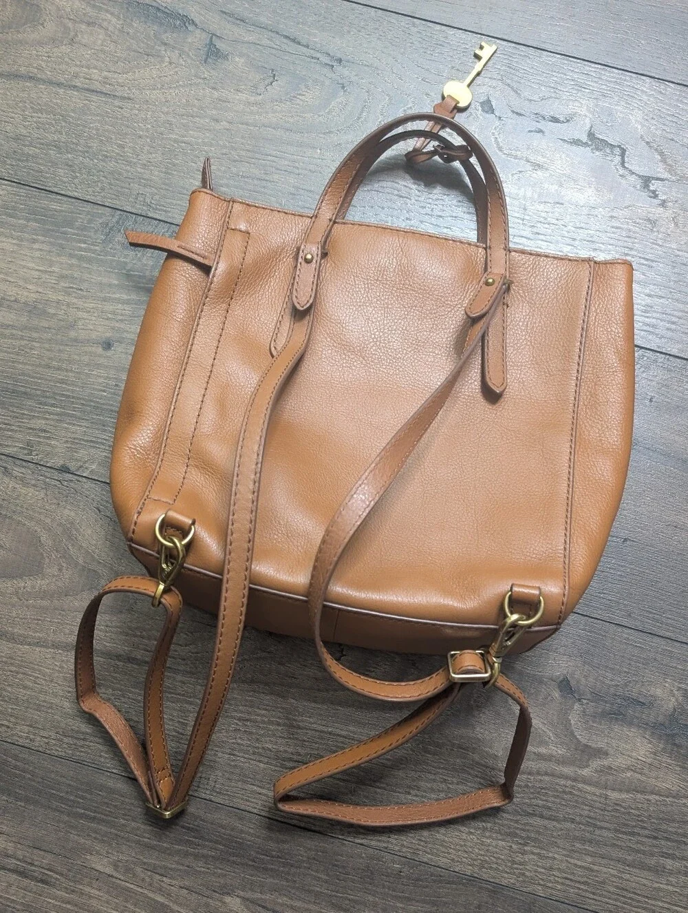 Fossil Leather Camilla Tote Back Pack/Cross BodyWith Key Bag